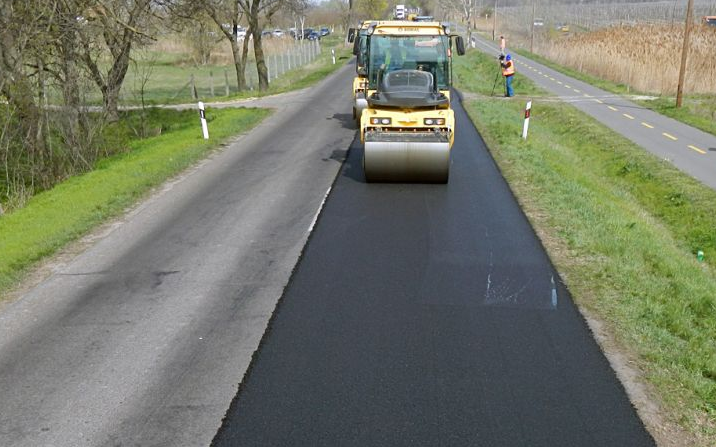 Mutatjuk, mely Pápa környéki utak újulnak meg