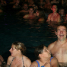 Éjszakai Fürdőzés a pápai Várkertfürdőben