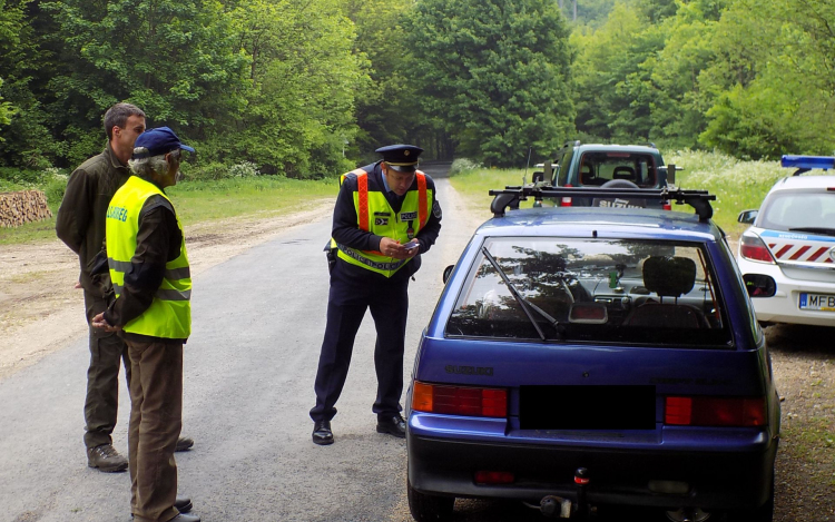 Erdészekkel, halőrökkel és polgárőrökkel együtt akciózott a rendőrség