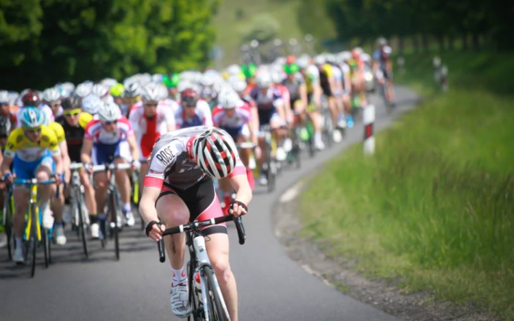 Pápán érnek célba a jövő kerékpáros világsztárjai