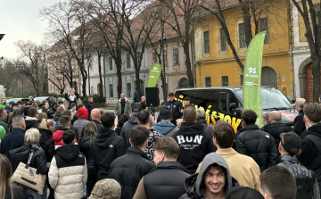 Pápán tartottak közönségtalálkozót a Bűnvadászok