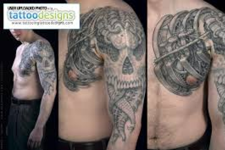 Biomechanikus tetoválások