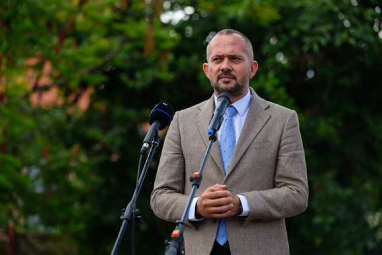 Gyopáros Alpár: a Magyar Falu Program keretében idén is folyatódnak az út- és járdafejlesztések