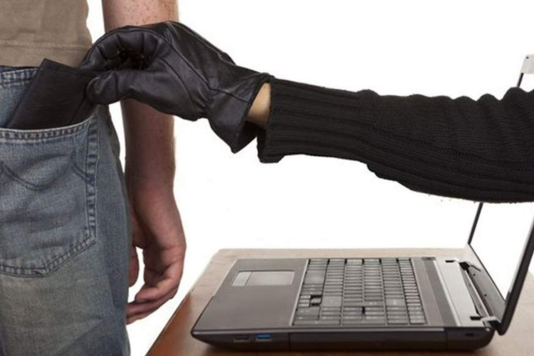 Figyelmeztet a rendőrség: Legyen körültekintő, ha az interneten vásárol!