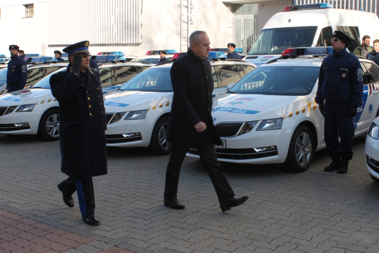 Új autókat kaptak a megye rendőrei