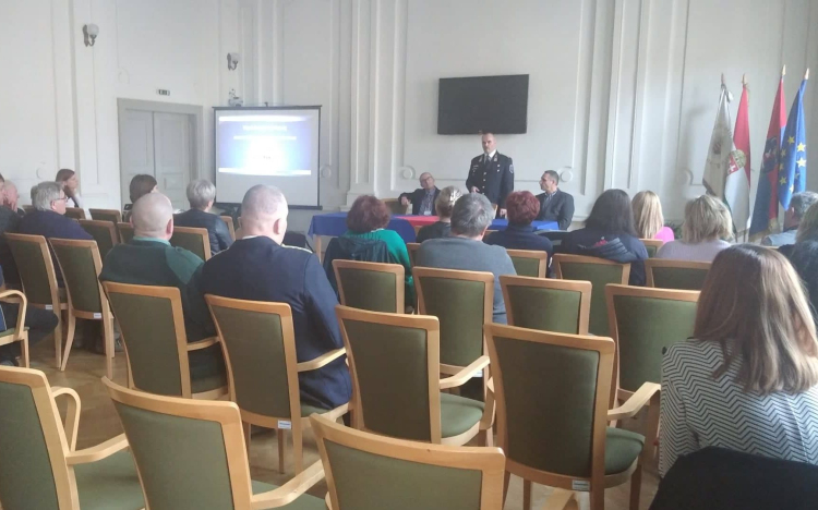 Pápa és környéke közbiztonságát vitatták meg