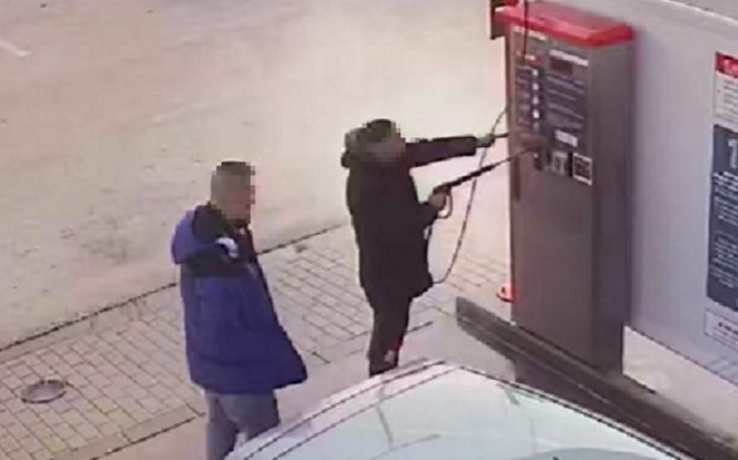 Százezres kárt okozott az automosóban