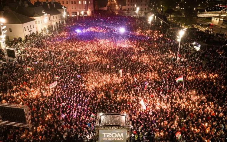 Magyar Péter Győrben: Jól nézünk ki!