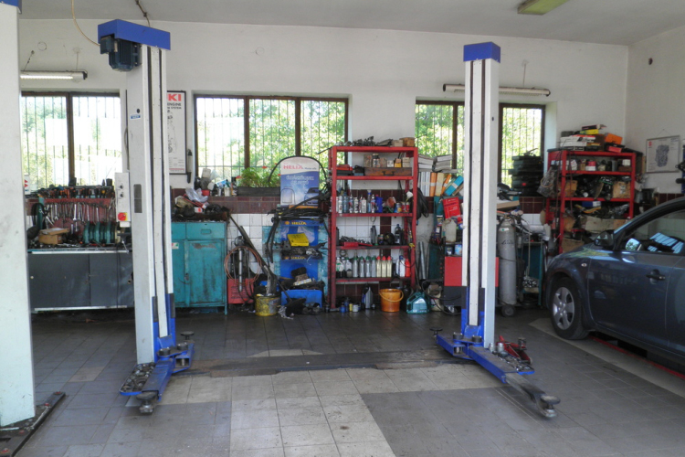 Javítania kellett volna, helyette eladta az autót