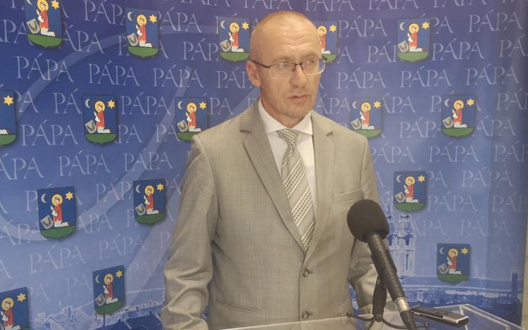 Koronavírus: Pápán pozitív, országosan viszont negatív a tendencia