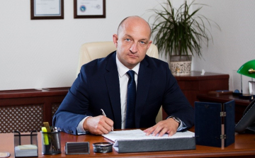 Takács Szabolcs folytatja a munkát a megyei kormányhivatal élén