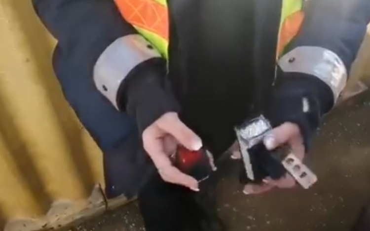 Bicikli lámpát lopott, a pápai rendőrök megcsípték