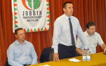 A Jobbik alelnöke tartott lakossági fórumot Pápán