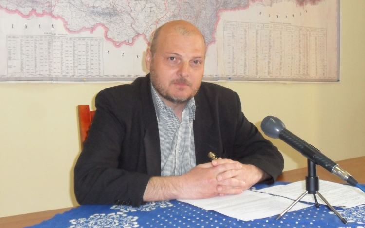 Jobbik: a pápaiak ne támogassák aláírásukkal se a Fideszt, se a szocialistákat!