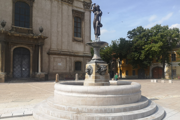 Javítják a Korsós lány szökőkutat