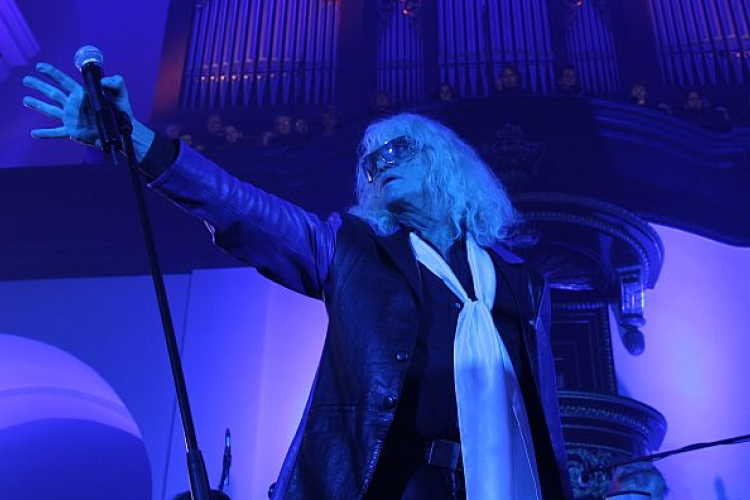 Pápára jön az Omega