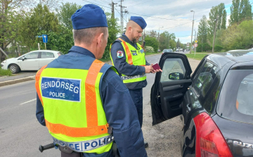 42 személyt szankcionáltak a pápai és az ajkai rendőrök az elmúlt napokban lezajlott akció során