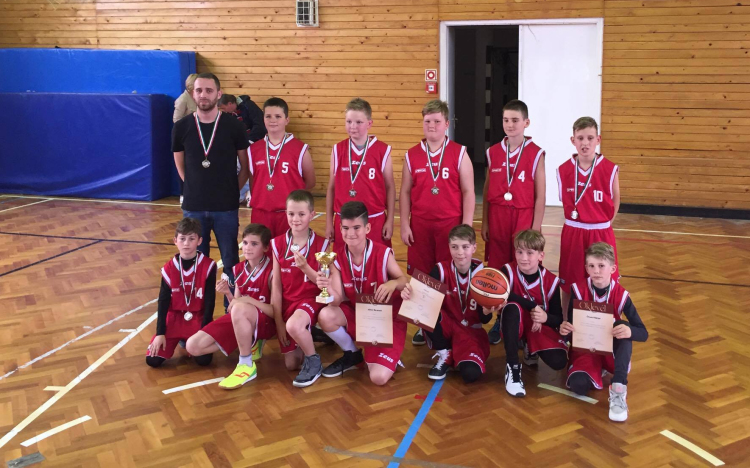 Pápai kosárlabda sikerek a megyében