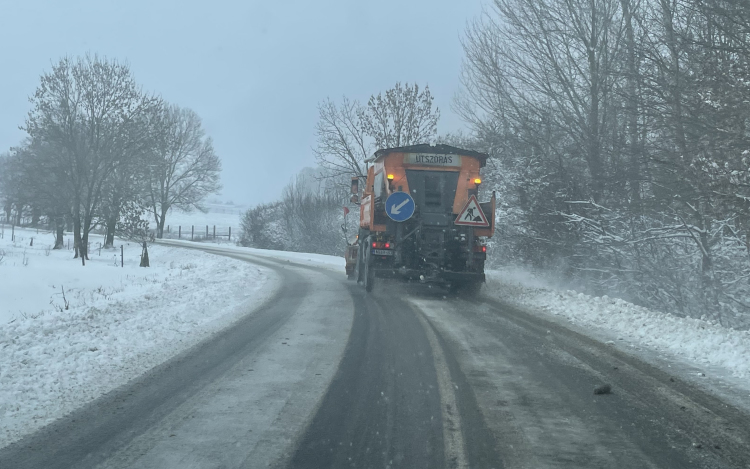 Minden út járható a megyében, de óvatosságra int a rendőrség