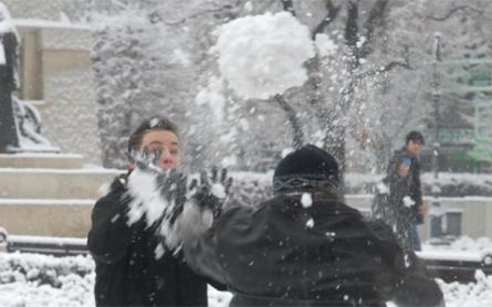 Tömeges hócsata lesz a Várkertben!