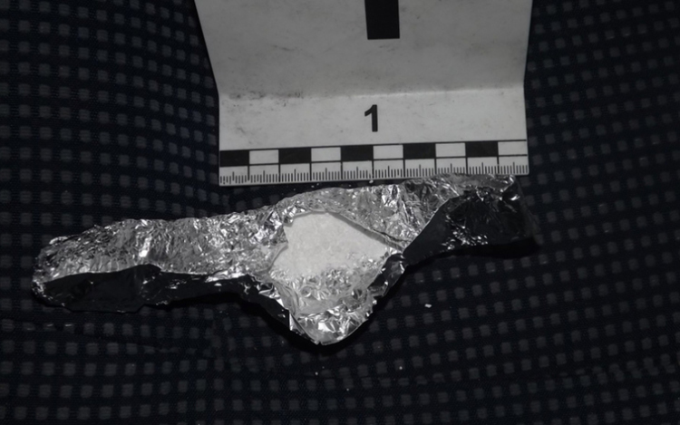 Kábítószer birtoklásáért emeltek vádat a pápai férfival szemben