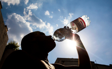 Hőség - Első- és másodfokú figyelmeztetések vannak érvényben
