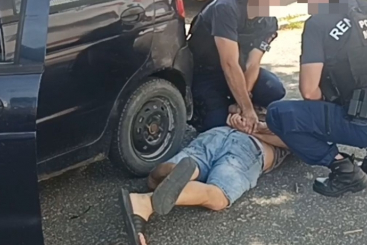 Kábítószert terjesztett és ismerősét is bántalmazta a férfi