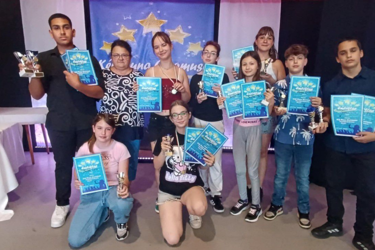 Sikert sikerre halmoztak a pápai tehetséges énekesek