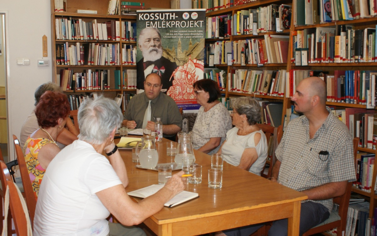 Zajló Kossuth-Emlékprojekt, őszi tervek - Munkaértekezleten vázolta a teendőket az 