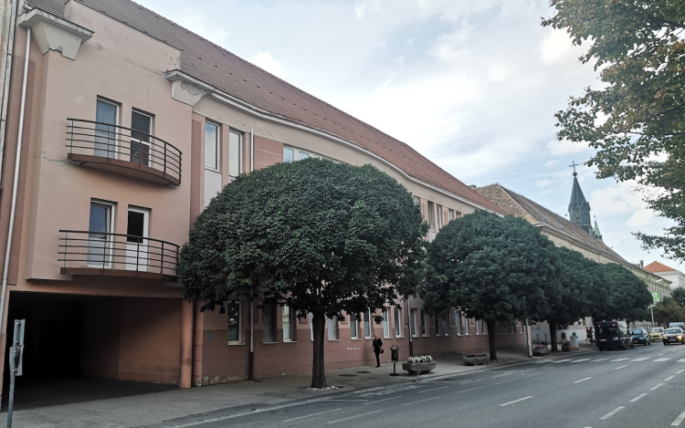 Orvoslátogató vitte be a vírust a kórházba