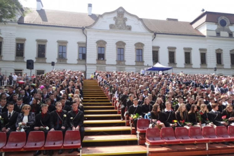 Városi ballagás idén sem lesz, Játékfesztivál viszont talán igen!