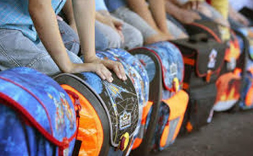 Kásler Miklós: Ingyenes tanszercsomagot kapnak a rászoruló iskolások