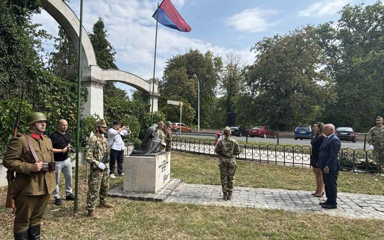 A pápai hősökre emlékeztek