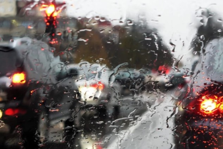 Hirtelen jött az ősz, az utakon is jobban kell figyelni!