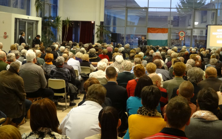 Kövér László Pápán: Életünk egyik legfontosabb napja lesz április 8-a