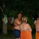 Fürdőztek az éjszakában