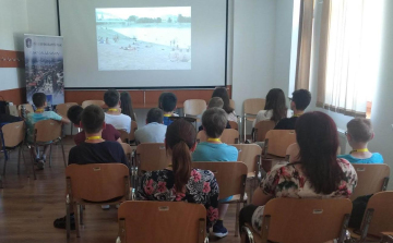 Vakációzó gyerekek jártak a Pápai Rendőrkapitányságon