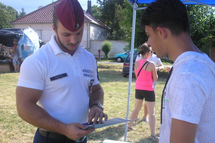 Prevenció és toborzás a Tisza utcai rendőrségi irodában