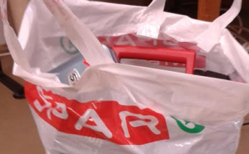 Bolti lopássorozat - A biztonsági őrrel játszott össze a tolvaj