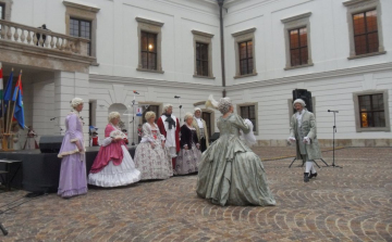 Átadták a megújult Esterházy-kastélyt