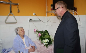 A 95 éves Ferenczi Mihálynét köszöntötte a polgármester