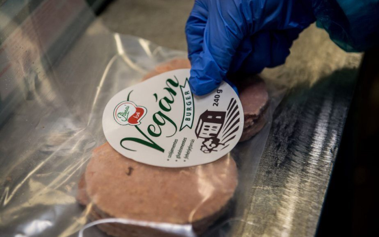 Évente megduplázódik a Pápai Hús húsmentes termékei iránti kereslet