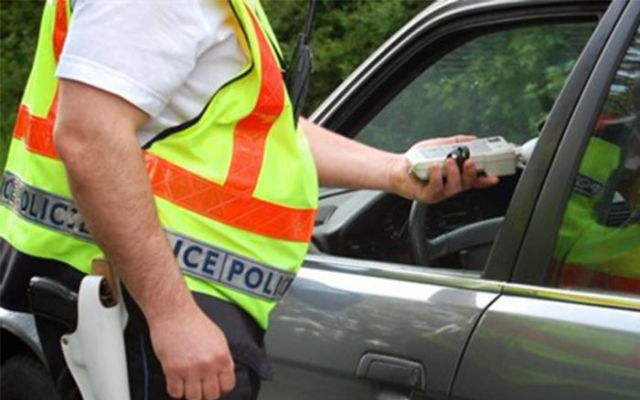  Ittasan vezetett a sofőr, a rendőrök elfogták