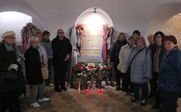 Főhajtás gróf Széchenyi István nyugvóhelyénél