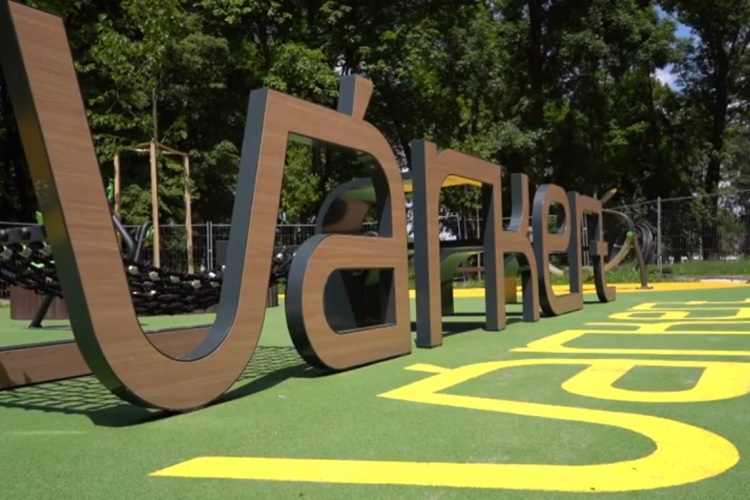 Csütörtökön megnyitják a várkerti fitneszparkot