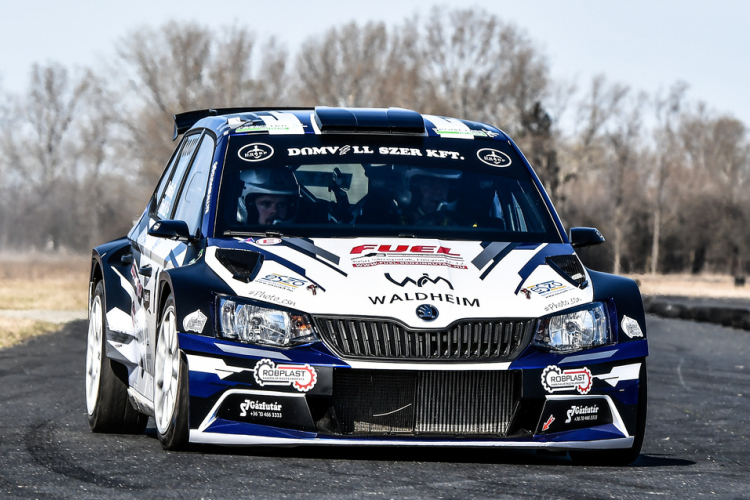 Rally: Abszolút és kategória győzelem, avagy a két tesó a dobogón