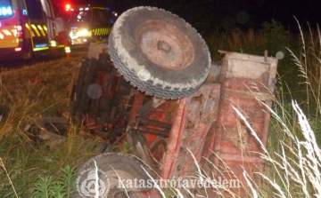 Traktor és autó ütközött - súlyos sérült!