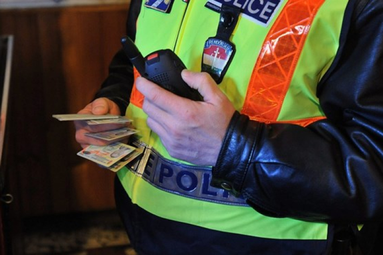 Átszerelte a rendszámokat