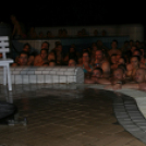 Éjszakai Fürdőzés a pápai Várkertfürdőben