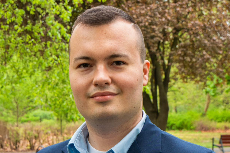 A DK jelöltje szerint a Fidesz magára hagyta a várost és a térséget